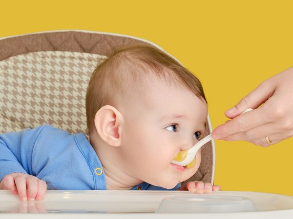 Τι τρώει ένα μωρό 6 μηνών;