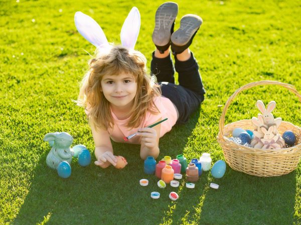 Μεγάλη Παρασκευή: Έθιμα, παραδόσεις και δημιουργικές ιδέες για παιδιά