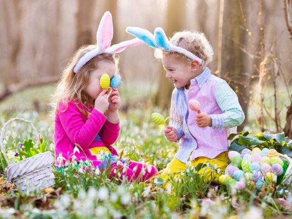 5 έξυπνοι τρόποι να κρατήσετε το παιδί σας ξύπνιο μέχρι το βράδυ της Ανάστασης