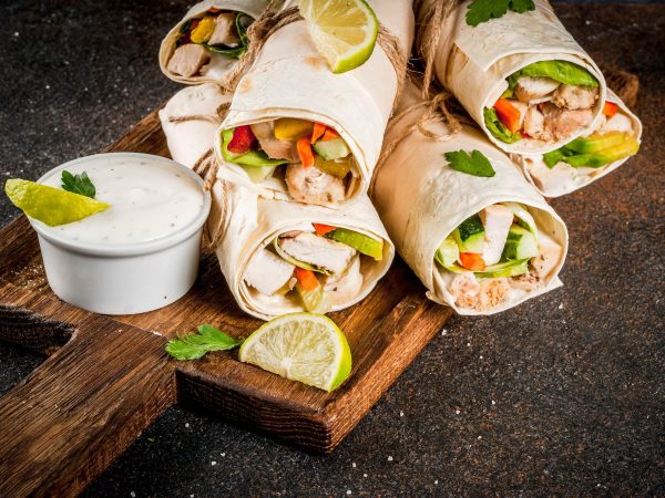 5 υγιεινά σνακ με αραβική πίτα για όλη την οικογένεια