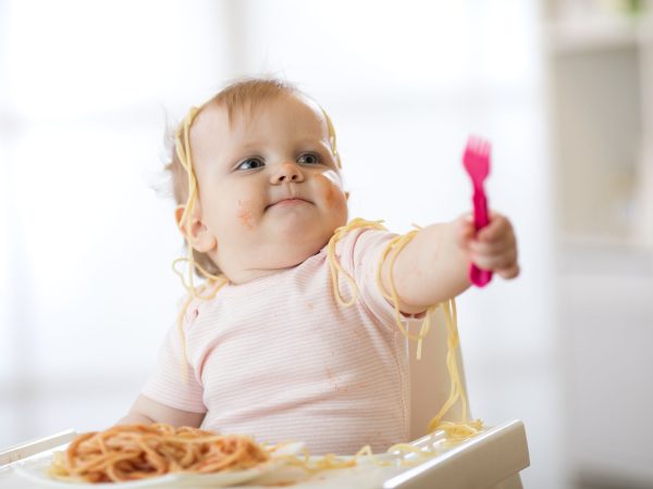 Πότε τα μωρά μπορούν να φάνε ζυμαρικά;