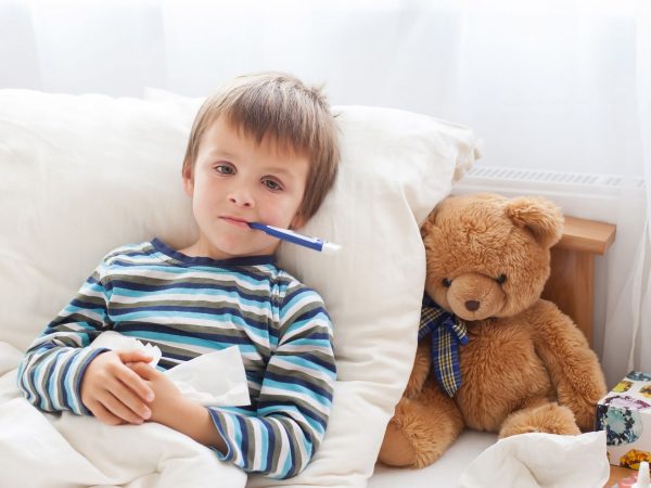 Το παιδί μου χθες είχε πυρετό, ενώ τώρα όχι - Να το στείλω σχολείο;