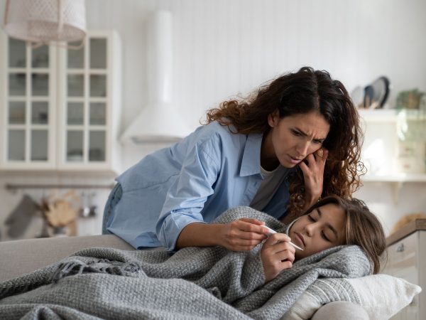 5 πράγματα που δεν πρέπει να κάνουν οι μαμάδες όταν βλέπουν το παιδί τους ότι δεν είναι καλά