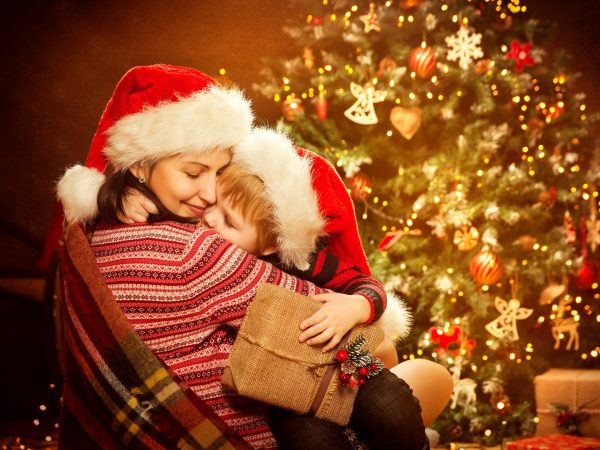 Καλές πράξεις και ενσυναίσθηση: Μαθαίνοντας στα παιδιά την αξία της προσφοράς τα Χριστούγεννα