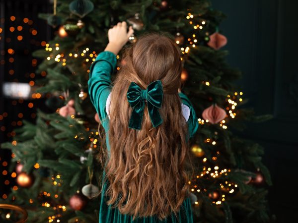 Γιορτινά χτενίσματα για κορίτσια: Χαριτωμένα, εύκολα και παιχνιδιάρικα