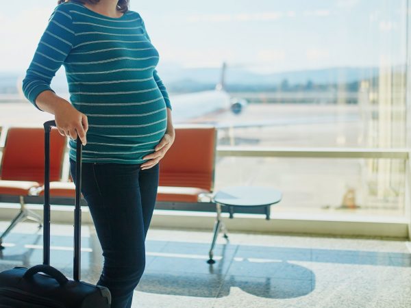 Εγκυμοσύνη και ταξίδι: 5 συμβουλές για άνετες και ασφαλείς διακοπές