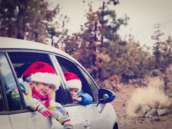 Το φαρμακείο των γιορτών - Τι να έχετε μαζί σας αν ταξιδέψετε για Χριστούγεννα