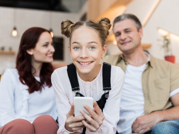 5 λόγοι που το παιδί χρειάζεται να έχει smartphone