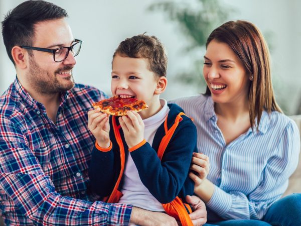6 τροφές που δεν πρέπει να τρώνε τα παιδιά το βράδυ