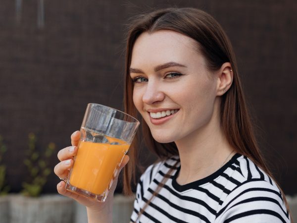 Χυμός καρότου: Ο φυσικός σύμμαχος της μαμάς για ενέργεια και γερό ανοσοποιητικό