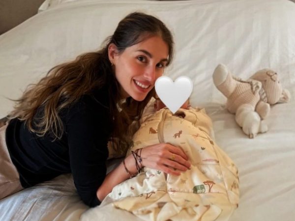 Η Παυλίνα Βουλγαράκη μοιράζεται το μυστικό για πιο ήσυχα βράδια με ένα μωρό