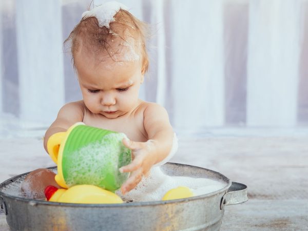 Πώς να κάνετε μπάνιο το μωρό σας με ασφάλεια - Απλά βήματα για όλους τους γονείς