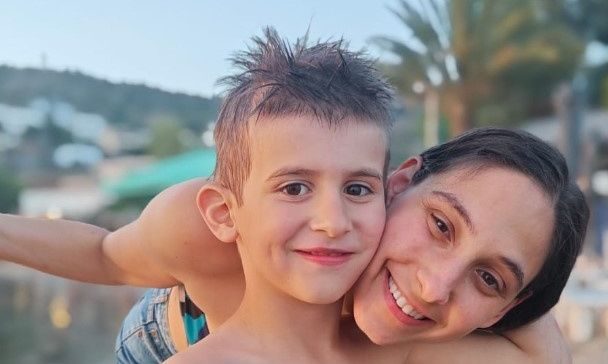 Φωτεινή Αθερίδου: Το αυθόρμητο οικογενειακό ταξίδι στην Αίγινα