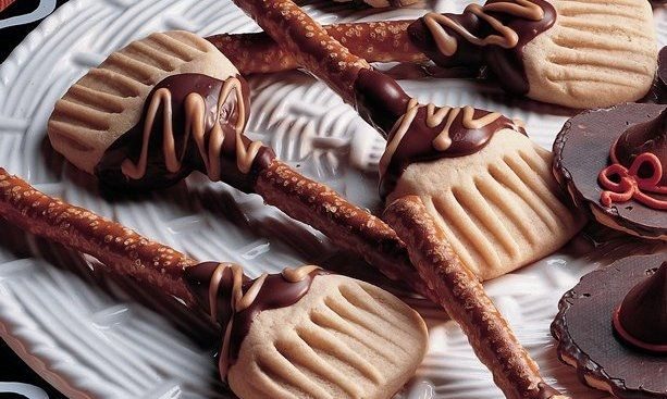 Λιχουδιές που μοιάζουν με σκούπες μάγισσας!