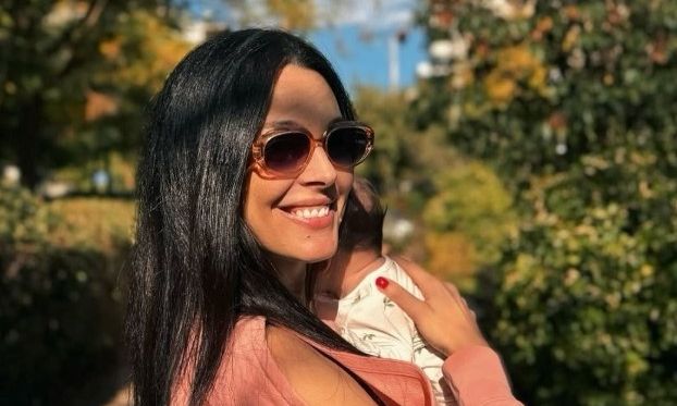 Η Ιωάννα Τριανταφυλλίδου απολαμβάνει τη μητρότητα – Οι βόλτες στη φύση με τον 2 μηνών γιο της