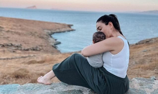Ευρυδίκη Βαλαβάνη: Τι αποκάλυψε για τη γέννηση του γιου της, τον θηλασμό και την επιλόχειο κατάθλιψη