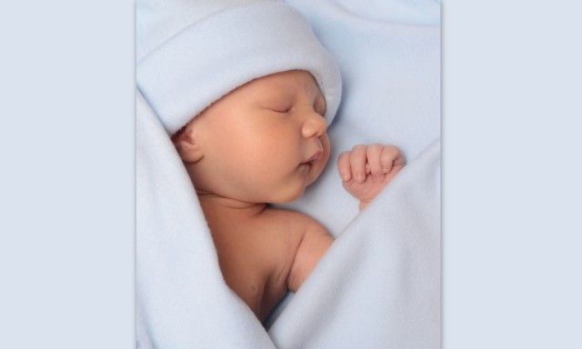 Γυναίκα γέννησε στην τουαλέτα fast foodάδικου και το εγκατέλειψε