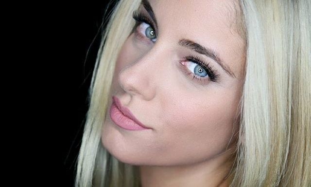 Η Δούκισσα Νομικού μας δείχνει για πρώτη φορά την φουσκωμένη της κοιλίτσα