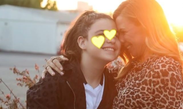 Αντί για «μαμά», τι λέει η Αέλια στην Κατερίνα Καραβάτου;