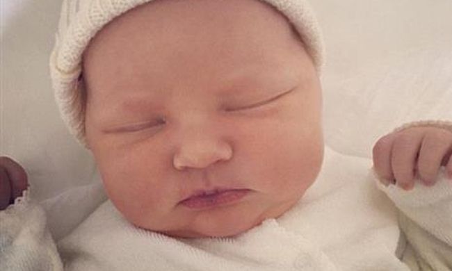 Γνωστή ηθοποιός μόλις γέννησε και μας συστήνει την κορούλα της