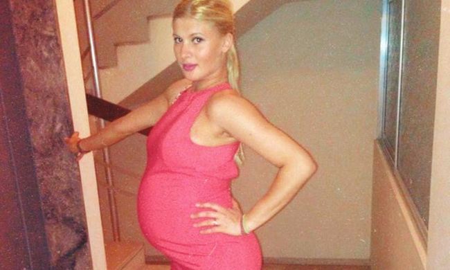 Κι όμως είναι η Όλγα Πηλιάκη με φουσκωμένη κοιλίτσα