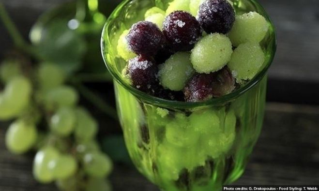 Παγωμένα γλυκόξινα σταφύλια - Μια συνταγή του Άκη