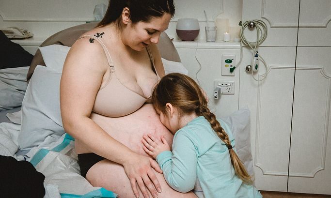 Μαμά δημοσίευσε φωτογραφία του σώματός της, λίγες ώρες μετά τον τοκετό (pics)