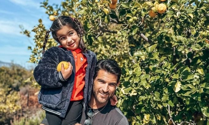 Ετεοκλής Παύλου: Δεν φαντάζεστε πώς περνάει τα Σαββατοκύριακα με την κόρη του