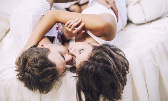 Σεξ με τα εσώρουχα: Υπάρχει πιθανότητα εγκυμοσύνης;