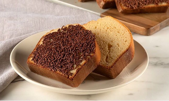 Πανεύκολο κέικ χωρίς μίξερ και με μόλις τέσσερα υλικά