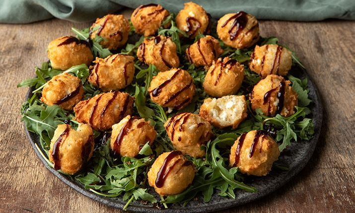 Γρήγοροι λουκουμάδες με φέτα