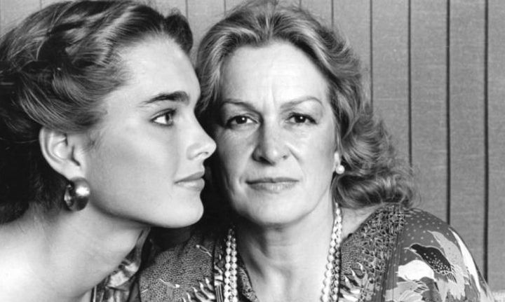 Η Brooke Shields εξομολογείται πως η ίδια η μητέρα της την έλεγε παχουλή