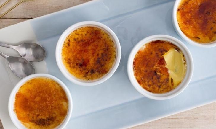Crème Brûlée με άρωμα καρύδας