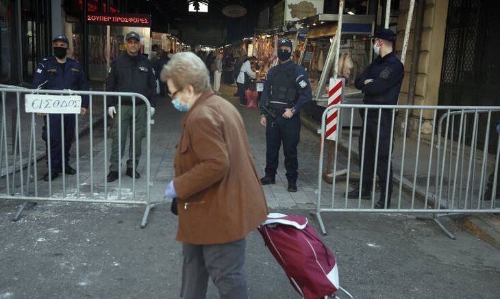 Κορωνοϊός: Οι τέσσερις παράγοντες που θα κρίνουν την χαλάρωση των μέτρων