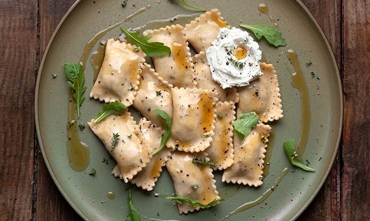 Σπιτικά ανιολότι με μανιτάρια και beurre noisette