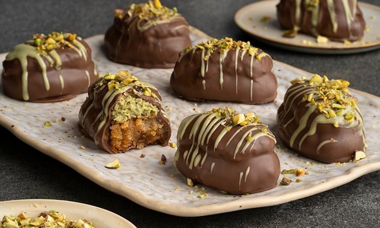 Μελομακάρονα Dubai chocolate με κανταΐφι και πραλίνα φιστικιού Αιγίνης