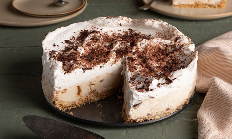 Εύκολη τούρτα παγωτό banoffee από τον Άκη