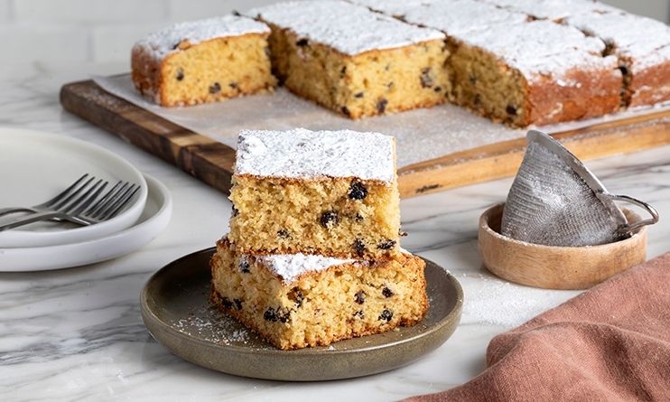 Αφράτη φανουρόπιτα που δεν τρίβεται