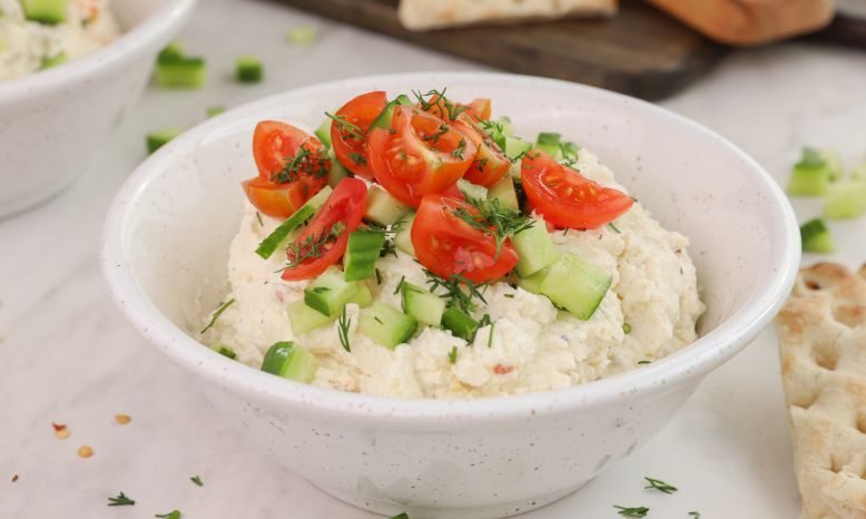 Συνταγή για τυροσαλάτα με φέτα και τυρί κρέμα