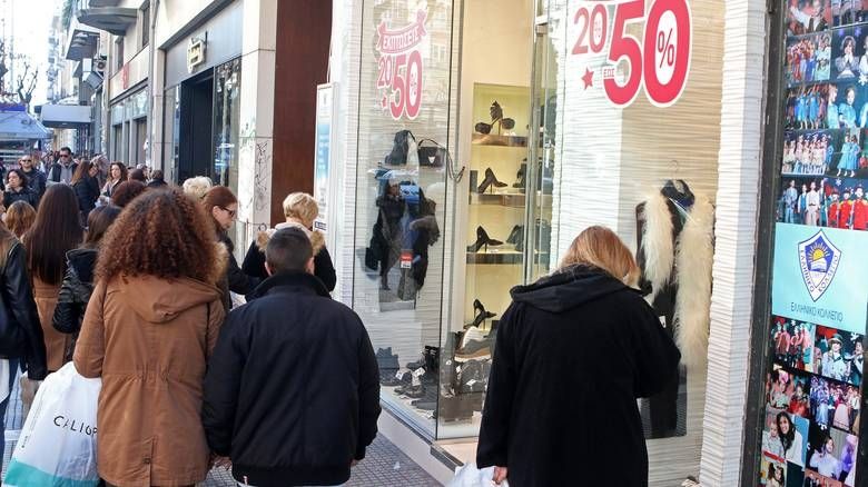 Το εορταστικό ωράριο των καταστημάτων για το Πάσχα