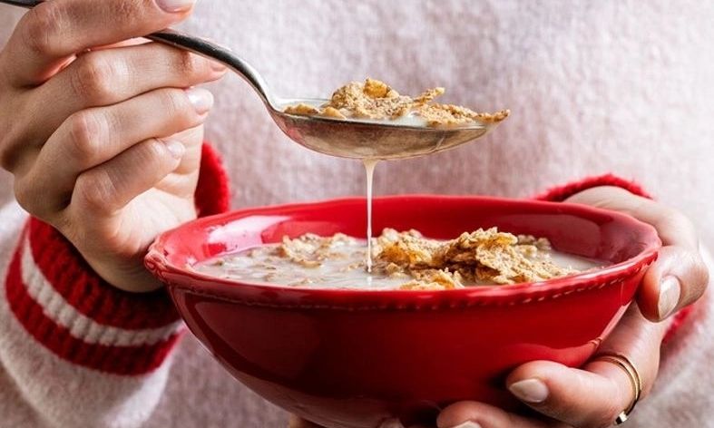 Τέσσερις γευστικές συνταγές από την Alpro για healthy πρωινό που θα το απολαύσεις με τον τρόπο σου