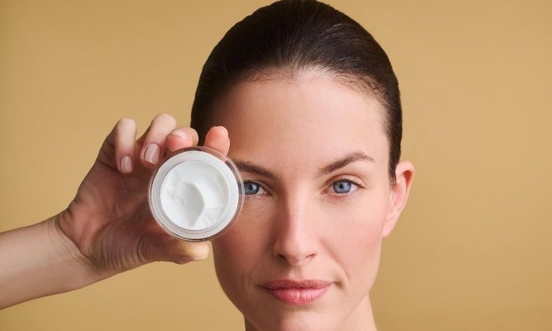 Υαλουρονικό Οξύ, Χρυσές Πρωτεΐνες: Ο απόλυτος συνδυασμός για να κάνεις τον χρόνο «σύμμαχό» σου