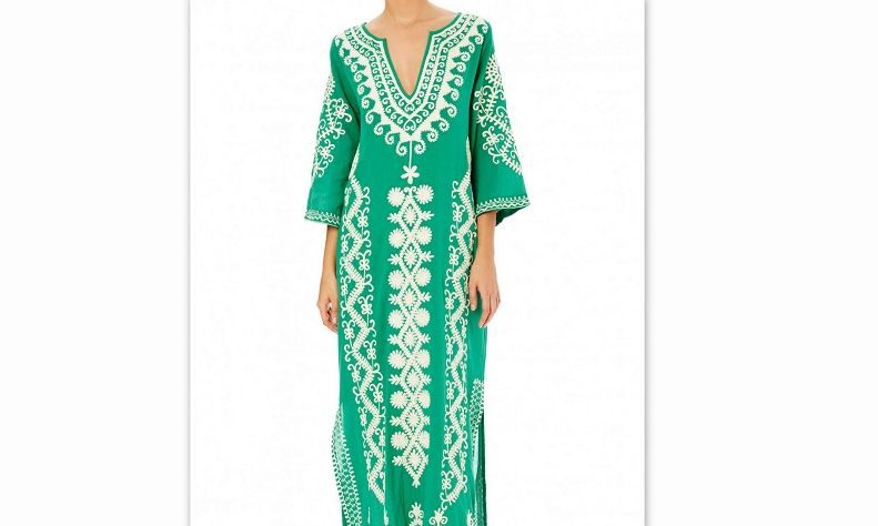 H maxi σμαραγδί τουνίκ που πρέπει να έχετε στη ντουλάπα σας αυτό το καλοκαίρι