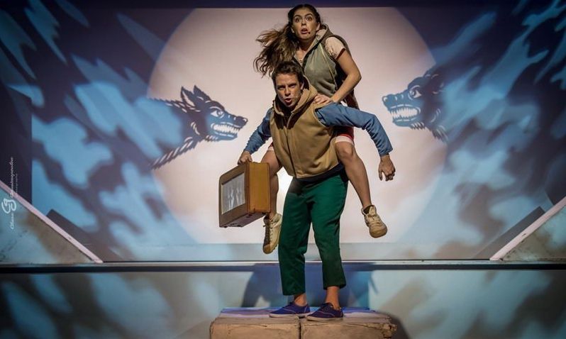 «Το αγόρι με τη βαλίτσα»: Θεατρική παράσταση για παιδιά και εφήβους