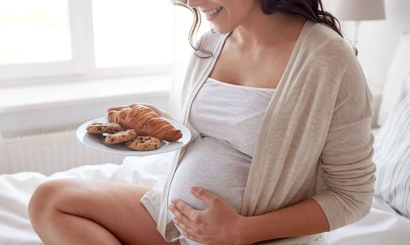 Λιπαρά στην εγκυμοσύνη: Οι σοβαρές επιπτώσεις στην ψυχική υγεία του παιδιού