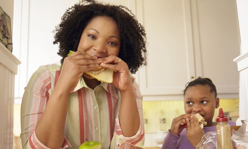 Φάτε μαζί του ό,τι δεν τρώει!