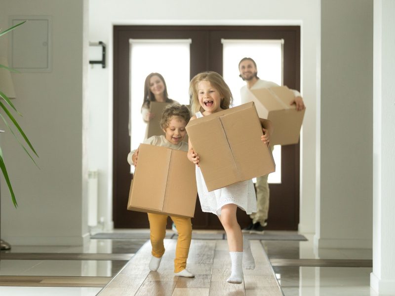 Παιδοψυχολόγος αποκαλύπτει τα σημάδια ότι τα παιδιά μεγαλώνουν σε ένα ευτυχισμένο σπίτι