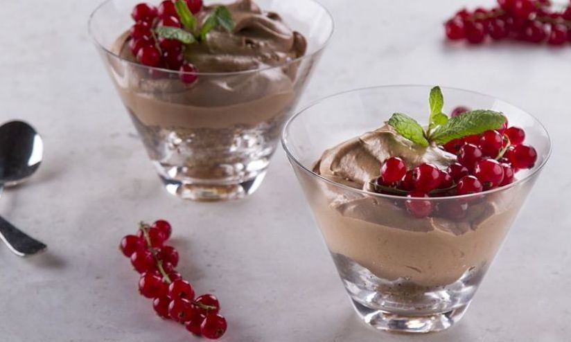 Μους πραλίνας σε 5 λεπτά από τον Άκη Πετρετζίκη!