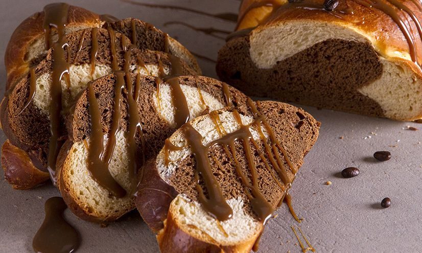 Πασχαλινό τσουρέκι με καφέ – Μια εναλλακτική και πολύ νόστιμη συνταγή