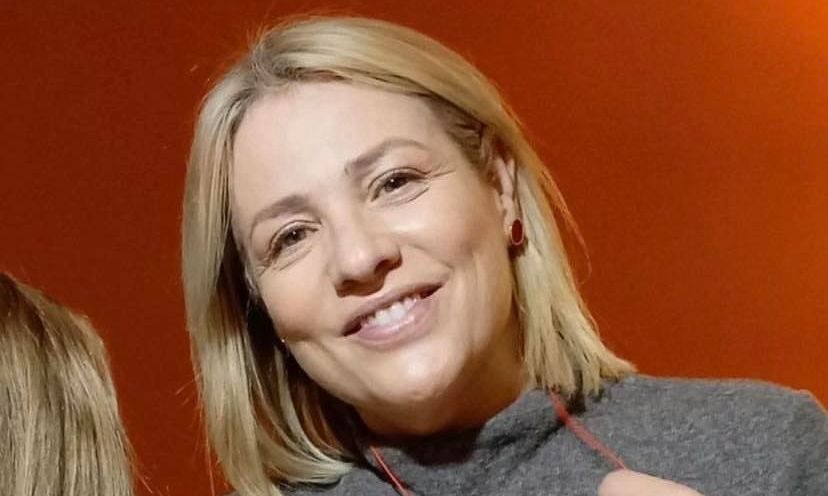 Μαριάννα Τουμασάτου: Η κόρη της την έχει φτάσει στο ύψος – Νέα φώτο από το κομμωτήριο